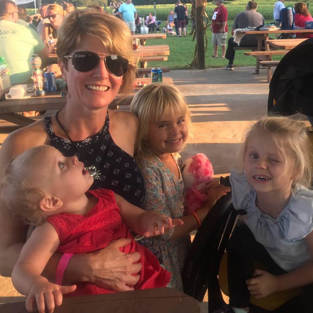 Meet your Posher, Monica